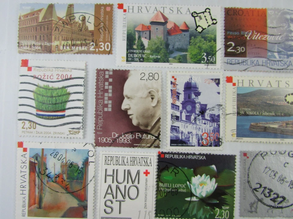 17 selos usados sortidos da Croácia flores cenário arquitetura Cv$25,70 - Imagem 2 de 4