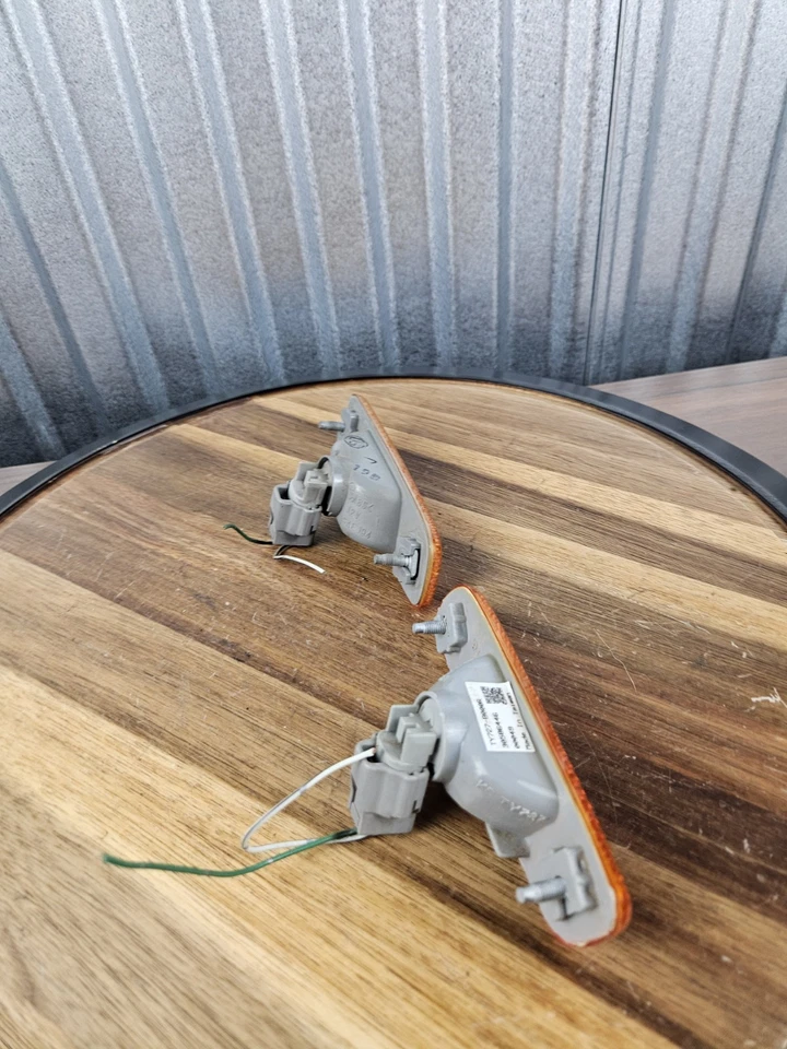 01-05 LEXUS IS 300 1998-2005 GS300 GS430 PAR DE LUCES MARCADORAS DELANTERAS IZQUIERDA DERECHA Foto 3 de 4