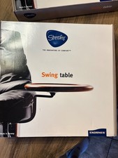 Mesa oscilante Ekornes Stressless Comfort mancha de caoba hecha en Noruega caja abierta