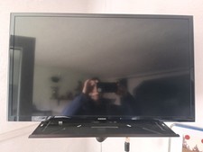 Samsung modello UE32J4000AK. Display: 32 pollici (81,3 cm) con tecnologia HD.