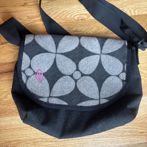 TIMBUK2 Messenger Bag. Super Cute Design. HAND MADE SAN FRANCISCO
