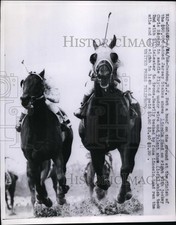 1958 Press Photo Chris Rogers on Lincoln Road wins Jersey Stakes race