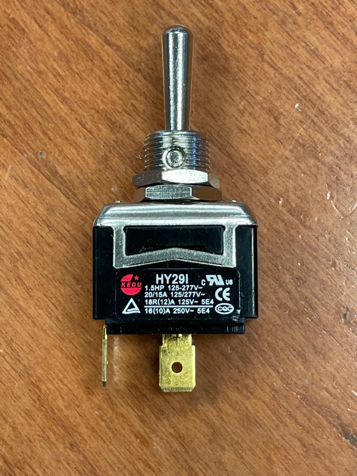 kedu-hy29i-single-pole-switch-15a-277vac-20a-125vac-1-5-hp-125-250