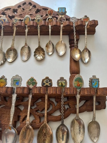 Large collection souvenir spoons(24), With Cabinet Rack Wall Display Wooden Case - Picture 8 of 9