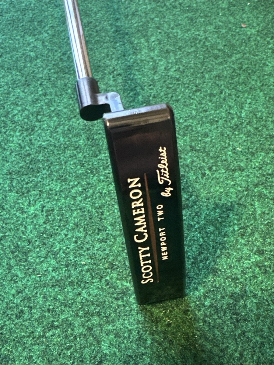 Titleist Scotty Cameron 1997 Classics Newport 2 Putter 35 Titleist Scotty Cameron 1997 Classics Newport 2 Putter 35