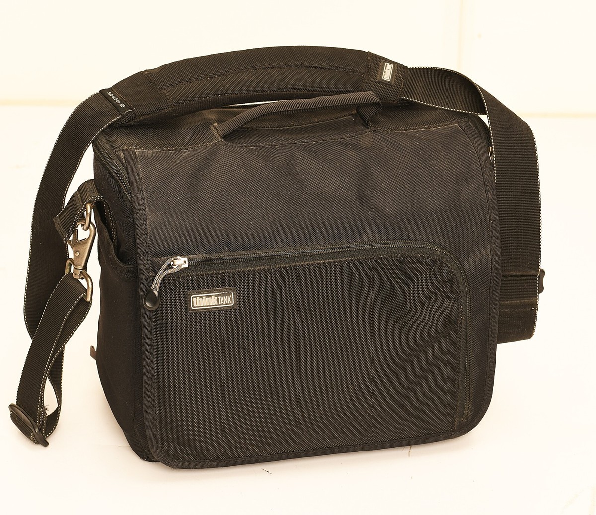 ThinkTank Suburban Disguise 30 Shoulder Bag NICE!!! | eBay