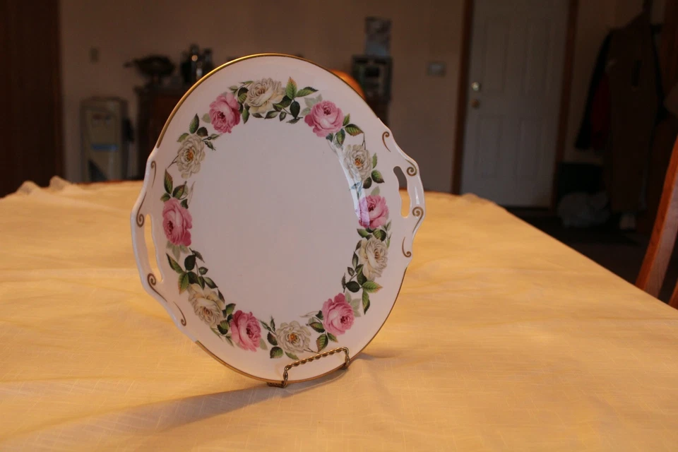 Plato grande para servir pasteles Royal Worcester Fine Bone China Royal Garden Elgar Foto 3 de 4