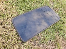 ☄️☄️☄️ 2001-2005 TOYOTA RAV4 SUNROOF MOON ROOF TOP GLASS WINDOW Factory OEM 