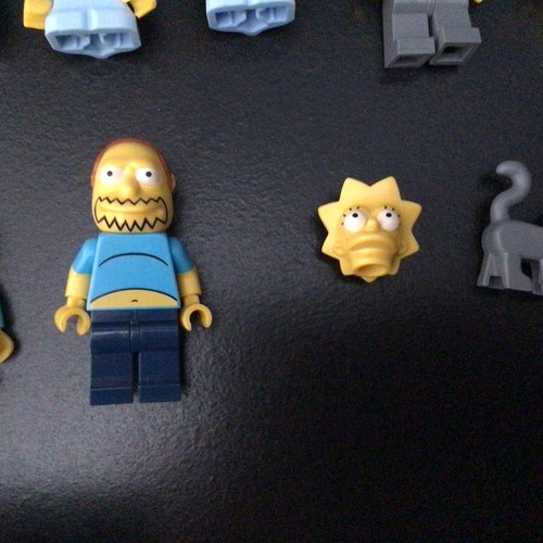LEGO Simpsons Minifigures Series 2 And 1 - Picture 11 of 14