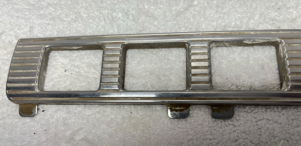 Ford Deluxe 1946 1947 1948 coche de pasajeros tablero calibre moldura original Foto 3 de 4