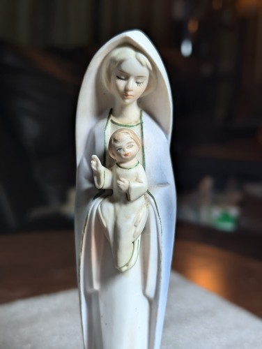 Estatuilla Estatua Vintage Sanmys Virgen María con Niño Jesús Colores Pasteles Japón - Imagen 6 de 10