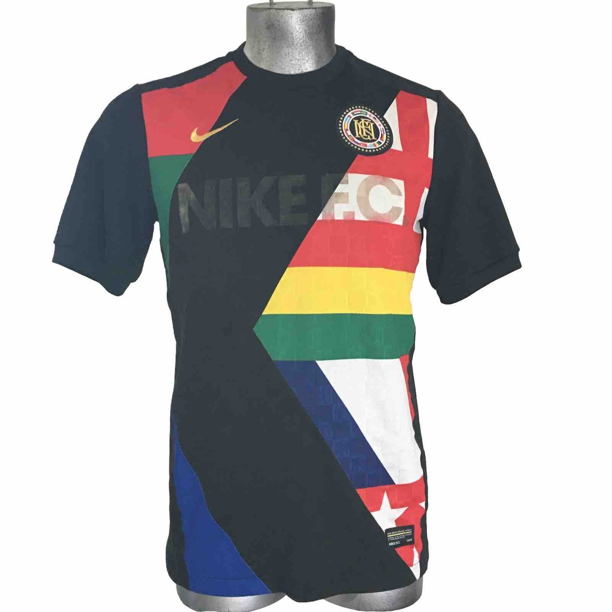 NIKE WORLD CUP FLAG Printed SOCCER JERSEY Size S BLACK 886872-010