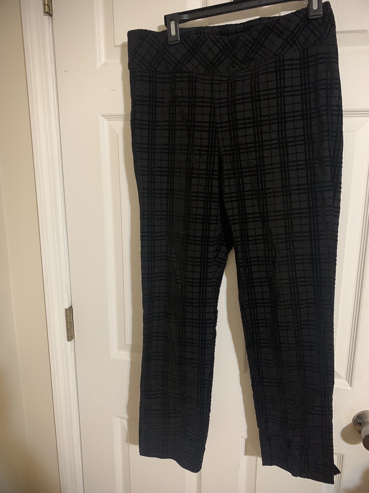 Soft  Surroundings Medium Black Pull-on  Pants - image 4