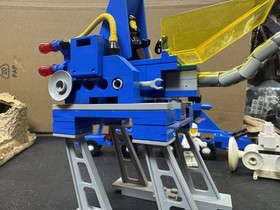 Vintage Lego Space #6882  WALKING ASTRO GRAPPLER 100% COMPLETE w/Instructions