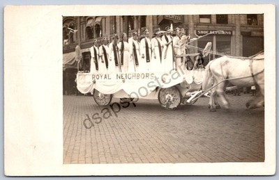 K50/ Interesting RPPC Postcard c1910 Royal Neighbors Parade Float 368