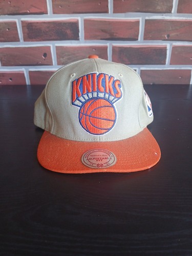 Vintage New York Knicks Mitchell & Ness Hat Snapback Hardwood Classic NBA 2 Tone - Picture 2 of 7