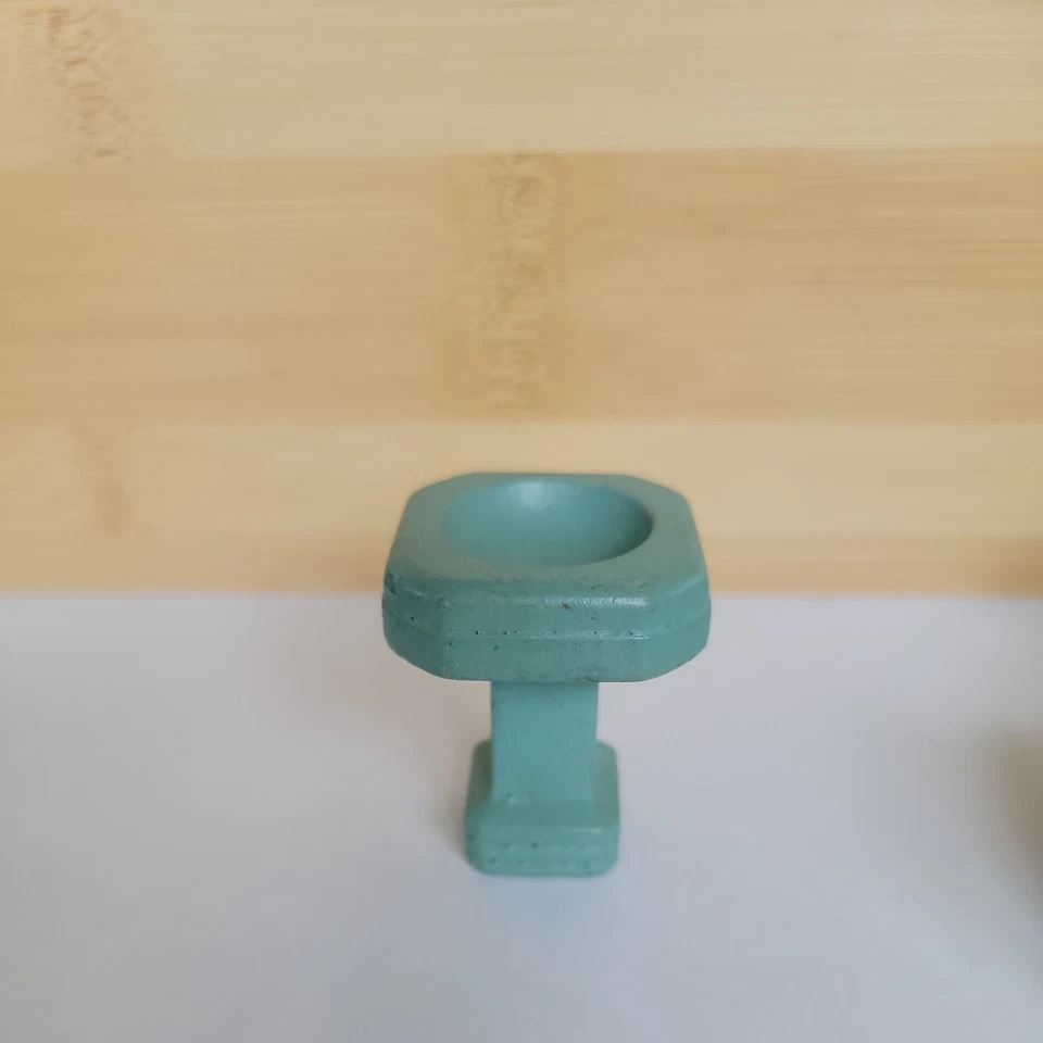 Strombecker-Mint Green Wooden Dollhouse - Sink, Tub, Toilet- original paint - Image 4 of 4