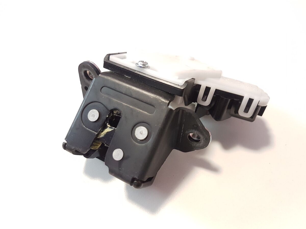 MAZDA CX-5 2.0 PETROL 2022 RHD TAILGATE LOCK MECHANISM OEM