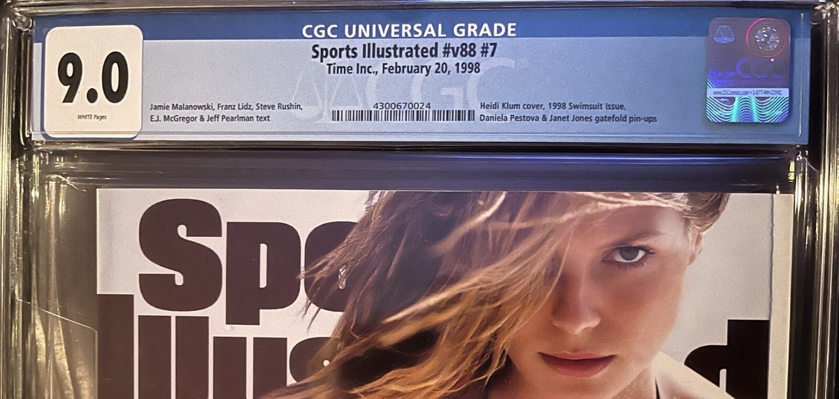 1998 Sports Illustrated HEIDI KLUM Swimsuit CGC 9.0 NEWSSTAND