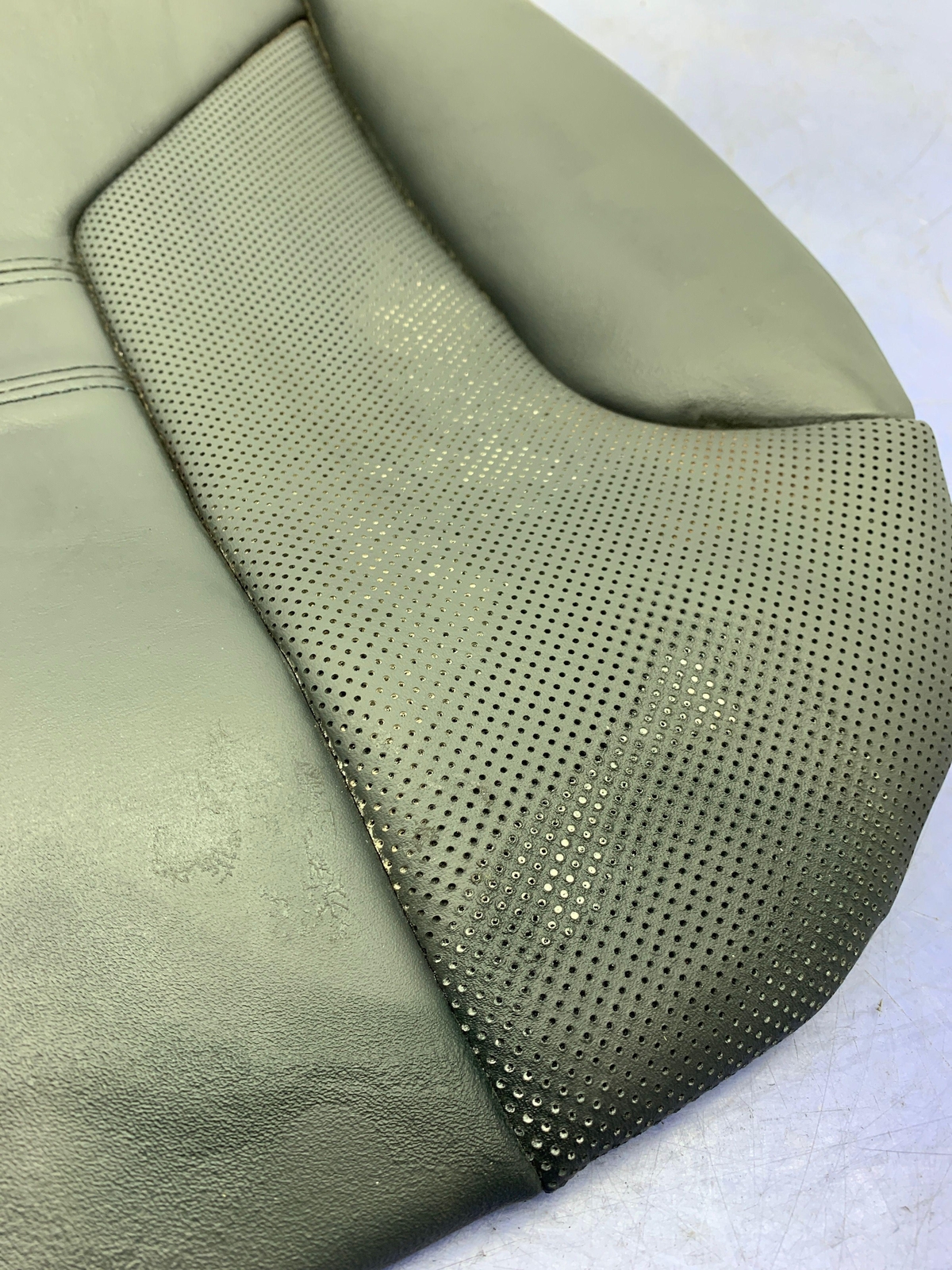 2014 - 2020 BMW I8 OEM RIGHT REAR LOWER SEAT CUSHION | AMIDO LEATHER 10587515