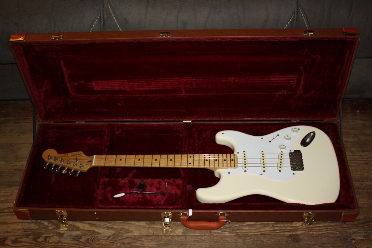【squire fujigen】レッド Stratocaster 85年 squire fujigen】レッド Stratocaster 85年 - メルカリ