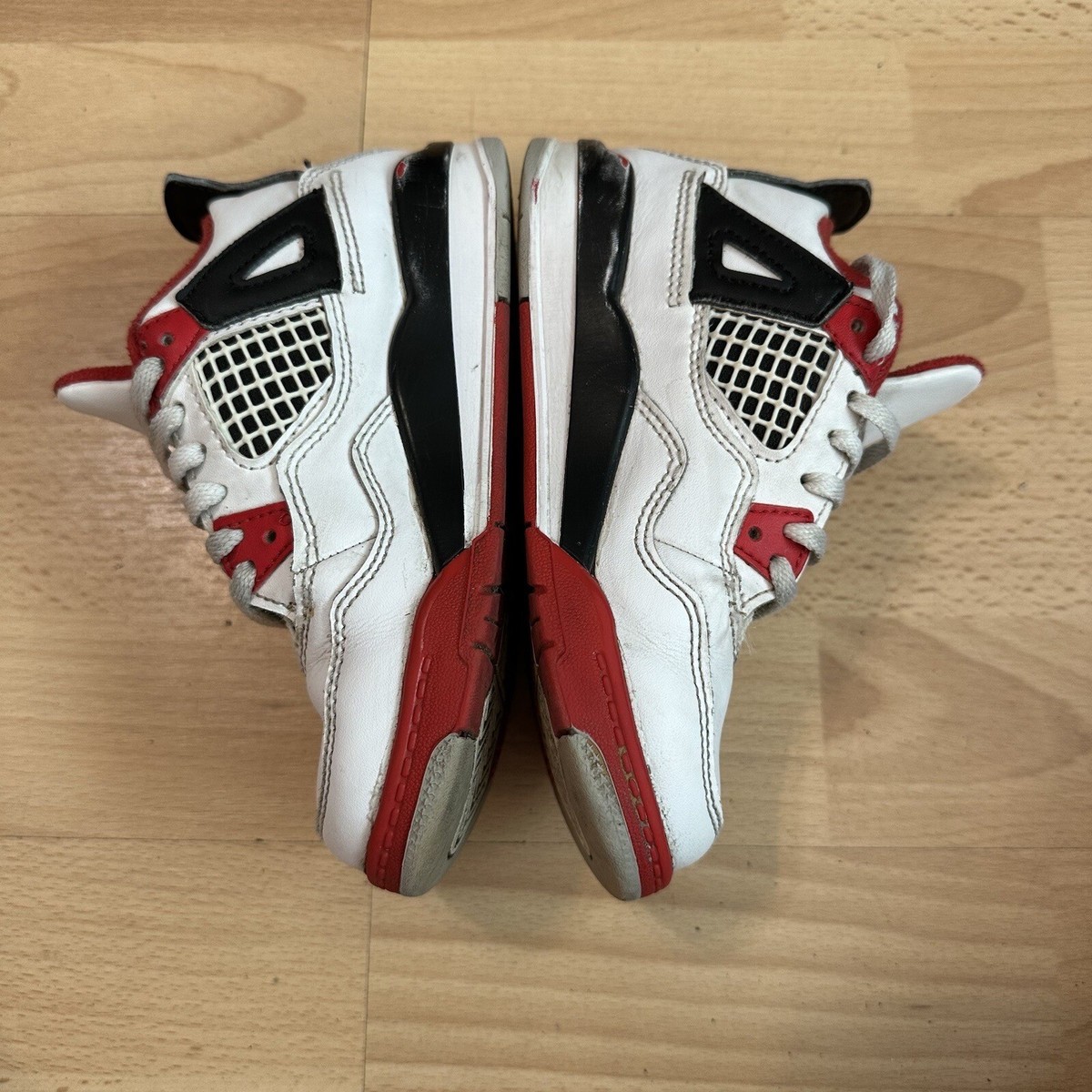 シューズ(男性用) AIR JORDAN 4 RETRO white/fire red tech Amazon.com | Jordan Boy's Air 4 Retro (Big Kid) White/Fire