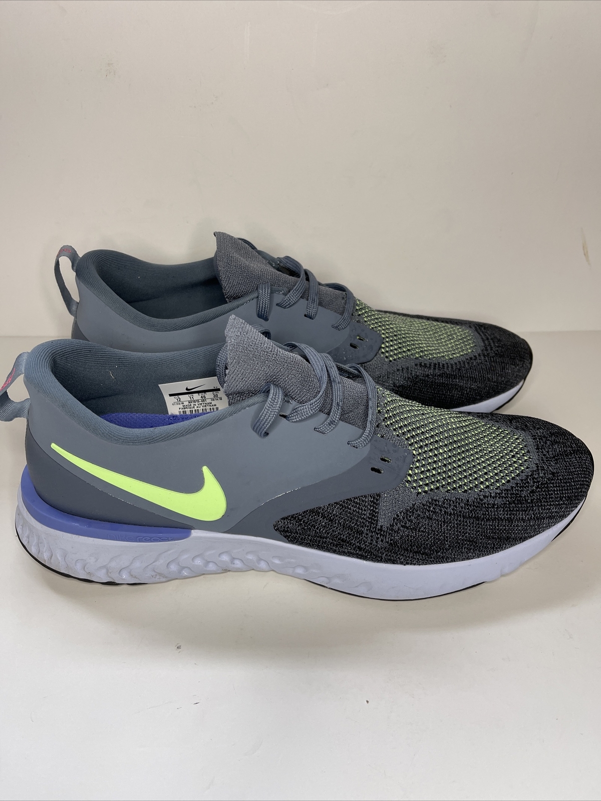 Flyknit Lightweight Running Shoes Gray 