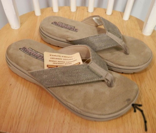relaxed fit flip flops