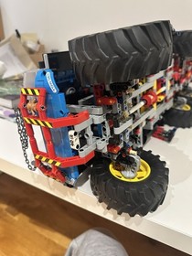 LEGO Technic 6x6 All Terrain Tow Truck 42070 (Pieces Missing, No Box/manual)