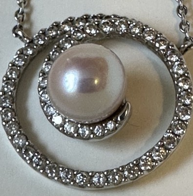 Kette mit Anhänger Wg 750,Diamanten 0,80 Karat, 1 Perle,Kette 44cm Länge, 8,2Gr.