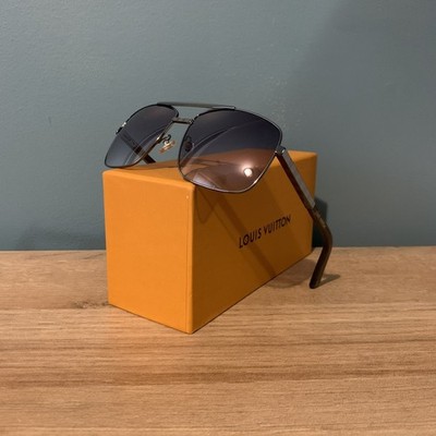 Louis Vuitton Z0433U Sunglasses Gradient Lens Gunmetal Aviator | Pre-Owned |