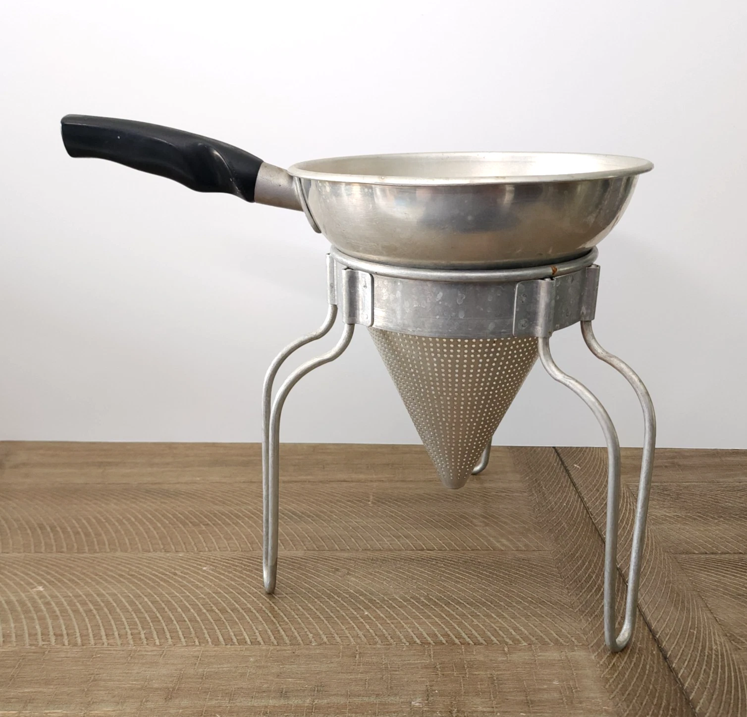 Vintage Wear-Ever Aluminum Cone Strainer Sieve & Tripod Stand Canning Food Prep