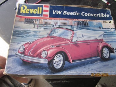Revell 1:25 VW Beetle Convertible kit #85-2579 open box/sealed parts ..Read