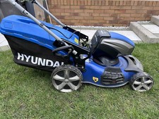 Hyundai HYM80LI460P 40V Push Lawn Mower 452mm with Bag, 2x batteries and charger