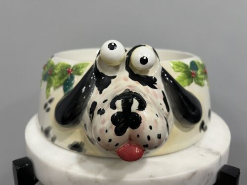 Unusual Googly Eyed Spotted Puppy Christmas Holiday Holly Wreath Dog Food Dish - Picture 1 of 11