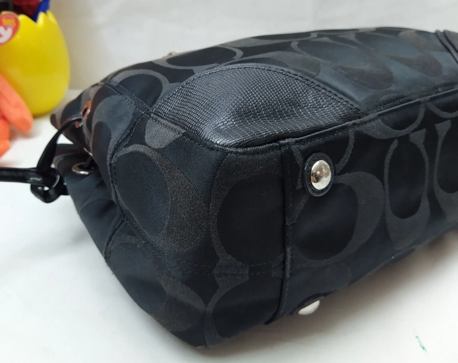 Borsa a tracolla Coach Signature tela nera doppia maniglia