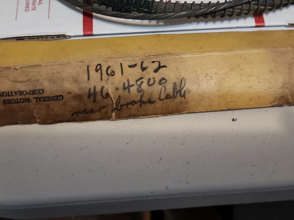 Cable de freno de estacionamiento derecho Buick Electra Riviera 1961-63 NOS 1199646 GM 88,75" OL Foto 4 de 4