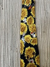 Vintage Looney Tunes Mania Tie with Daffy Duck, Bugs Bunny, and others Like Nw