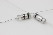 STYROFLEX CAPACITOR SIEMENS 33pF 630V 5% NOS (New Old Stock) 3PC.CA5U37F280721