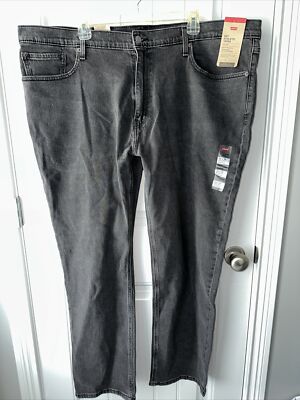 Men's Levis Athletic Fit Tapered Jeans. Sz 46x32
