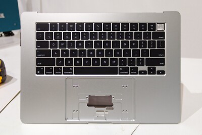 Apple MacBook Air m2 シルバー　A2941 Apple MacBook Air 13.6
