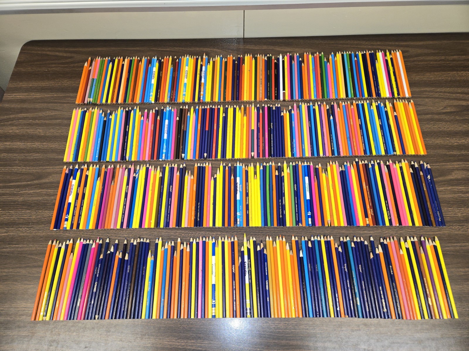 500 Random Colored Pencils (Mostly Crayola)