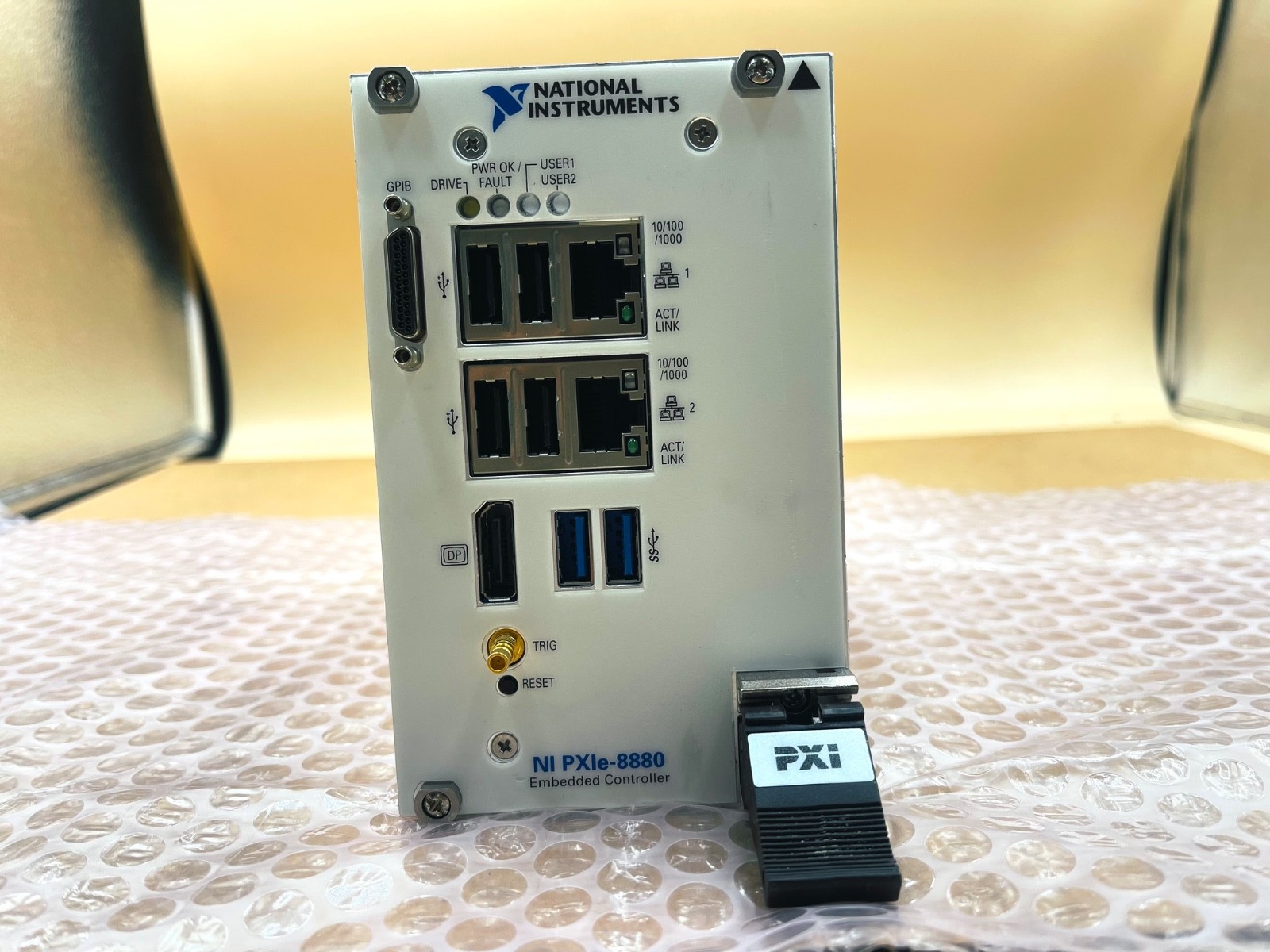 National Instruments NI PXIe-8880 2.3 GHz 8-Core PXI Controller