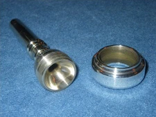 VINTAGE VINCENT BACH CORP. NEW YORK CORNET MOUTHPIECE -RARE SCREW RIM AIDA MODEL