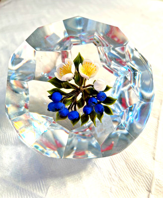Signed Victor TRABUCCO  RARE  Large Blue Faceted Morning Glory Paperweight.