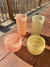 Set Of 4 Vintage Mid-Century Shatter Proof “Spaghetti String” Glass and Tumblers