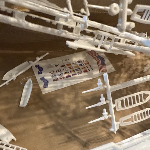 Revell Cruiser USS Olympia ammiraglia Navy Manila Bay H-443 modello avanzato in plastica - Foto 16 di 18