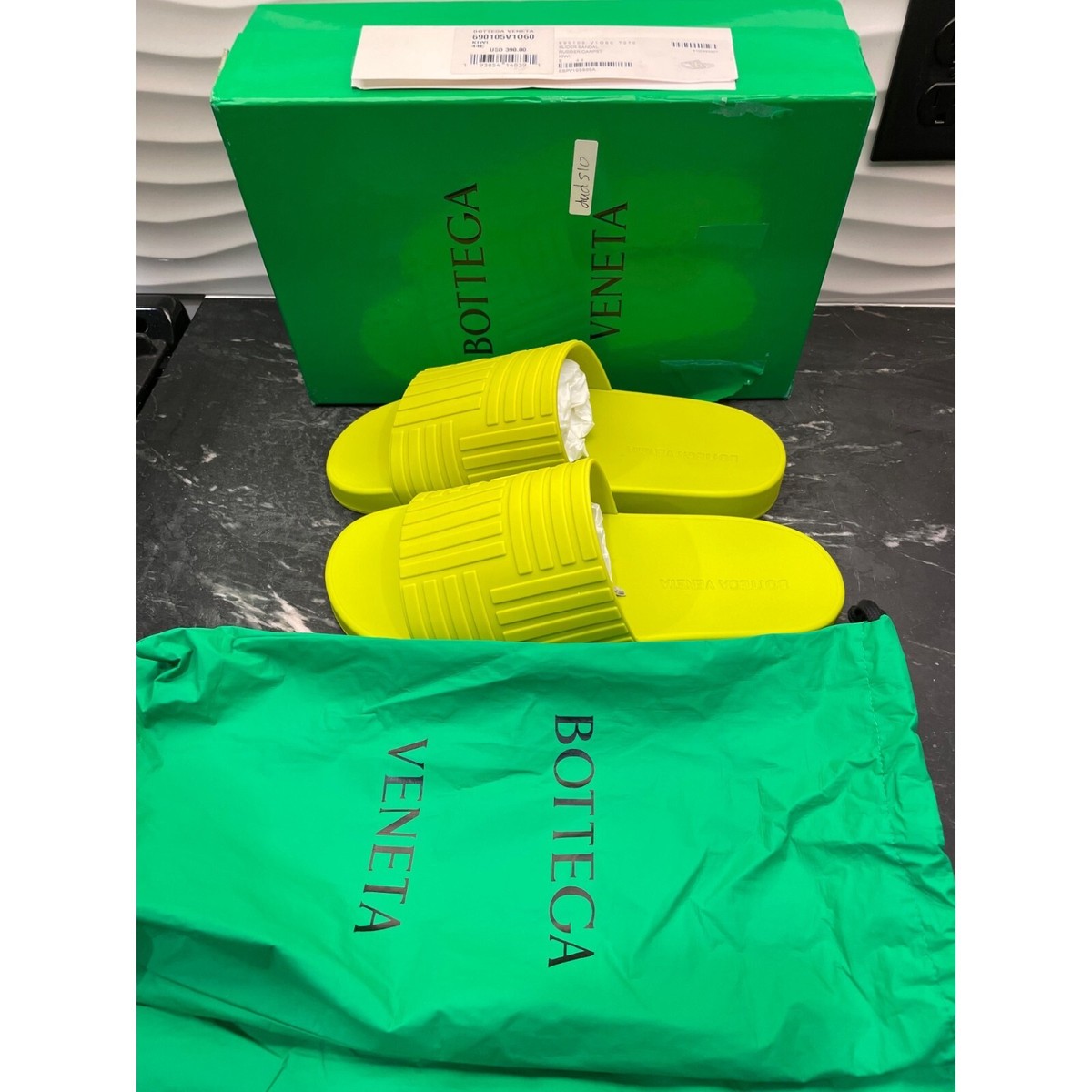 NIB $420 Bottega Veneta Men's Rubber Kiwi Slides Sandals 11 US (44