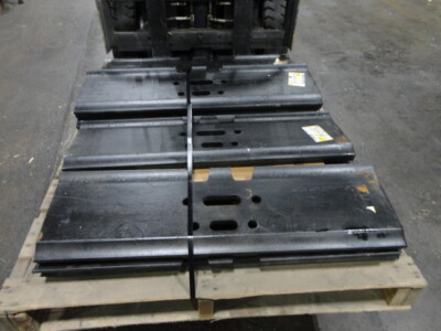 Caterpillar 150-4767 Cat Track Shoes 13 Pcs | eBay 