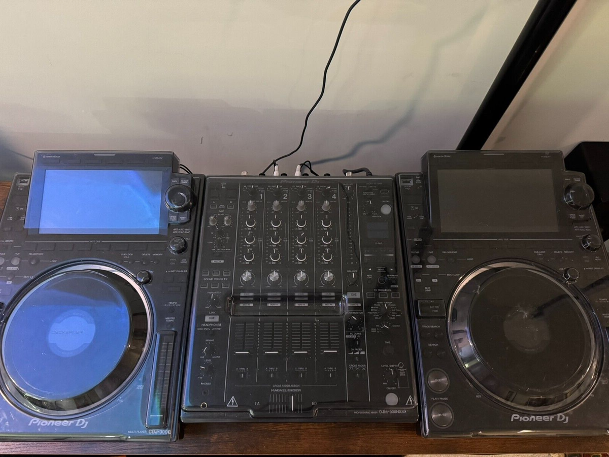 ULTIMATE DJ SETUP- PIONEER CDJ 3000 PAIR + DJM900 NSX2 MIXER